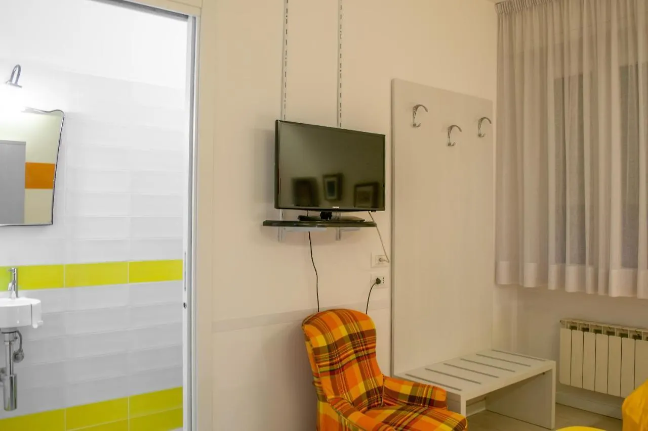 Marconi Rooms 1, 2, 3 Casa Stella Verona